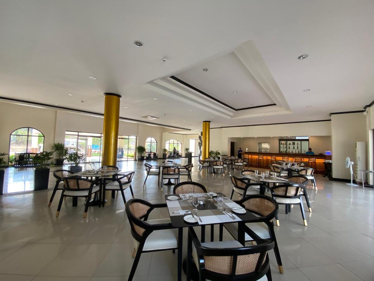 Plaza Del Norte Hotel And Convention Center Laoag Εξωτερικό φωτογραφία
