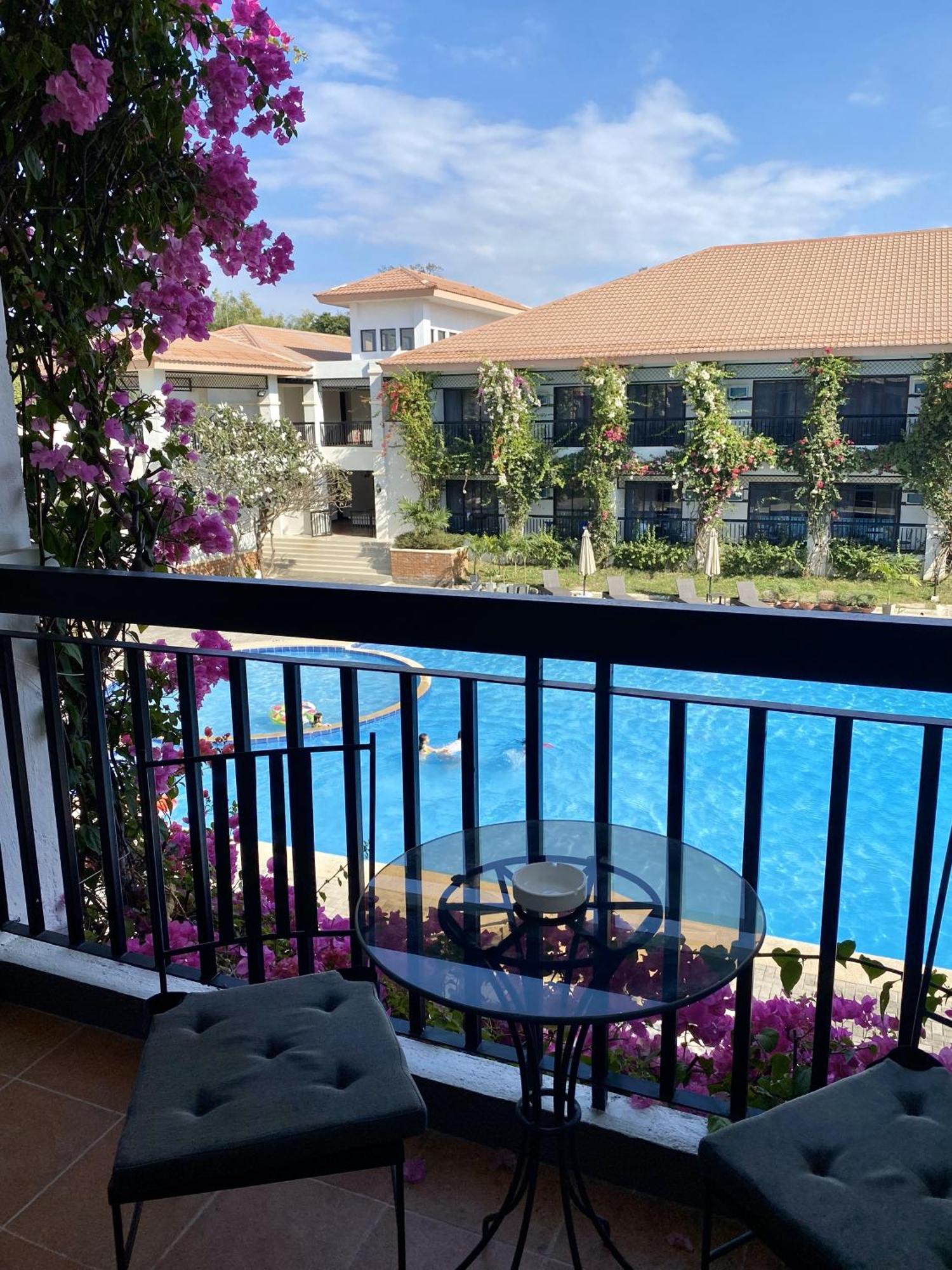 Plaza Del Norte Hotel And Convention Center Laoag Εξωτερικό φωτογραφία