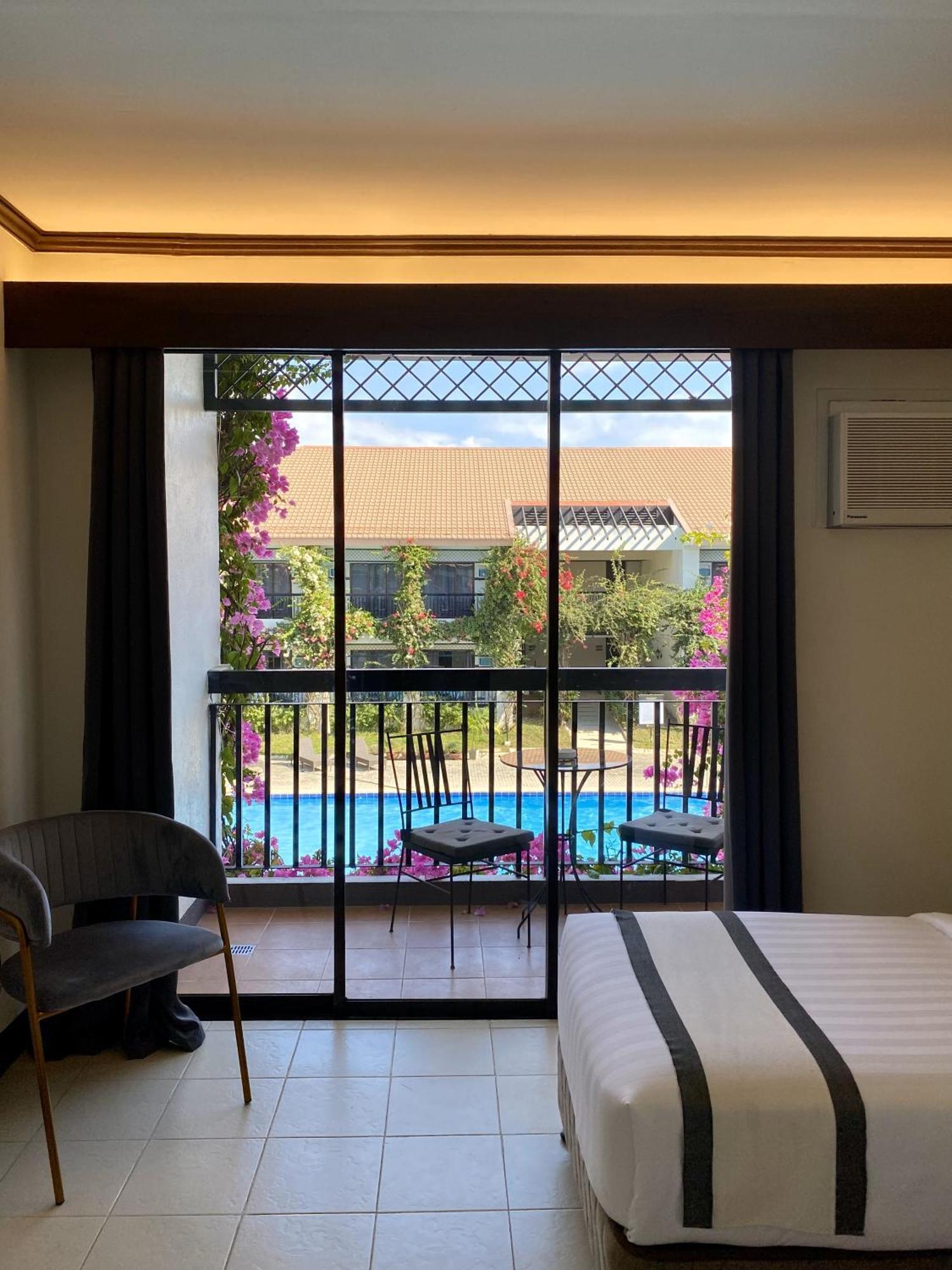 Plaza Del Norte Hotel And Convention Center Laoag Εξωτερικό φωτογραφία